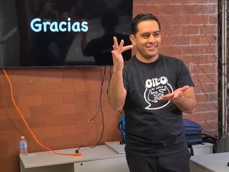 Dilo en Señas