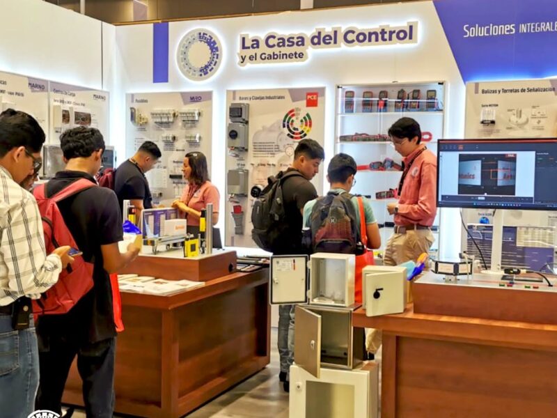 La Casa del Control y el Gabinete - Querétaro